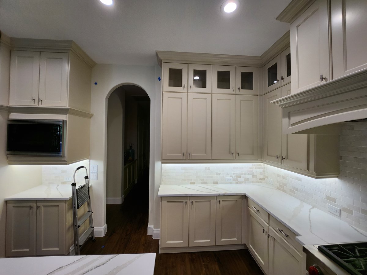 CabinetPaint's tweet photo. Custom, fine finish work like this requires experience, commitment, technique, and expertise. When we started the #cabinetpaintingco we did it to be the industry leader in #cabinetpainting. Every completed job is a chance for us to prove we are what we say we are... the best! https://t.co/bZZRjhmse7