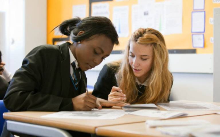 Holocaust Education tweet media