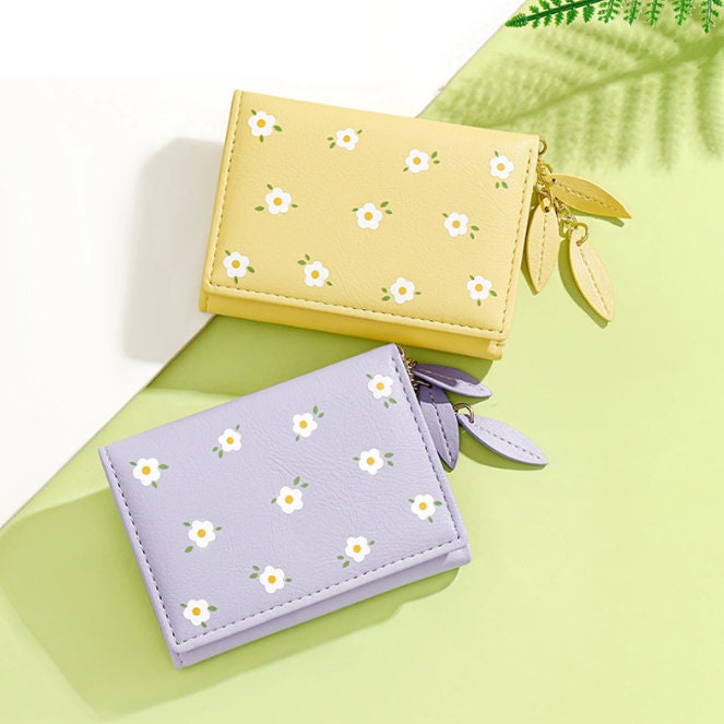 designsbycay's tweet photo. Thanks for the great review Amanda C. ★★★★★! https://t.co/XHqoAZx4OX #etsy #birthdaygift #easterpastelcolors #cutewallets #flowerawllet #artdeco #wallet #smallwallet #photowallet #womenswallets #daisyflowerwallet https://t.co/9x7dTXgh3j
