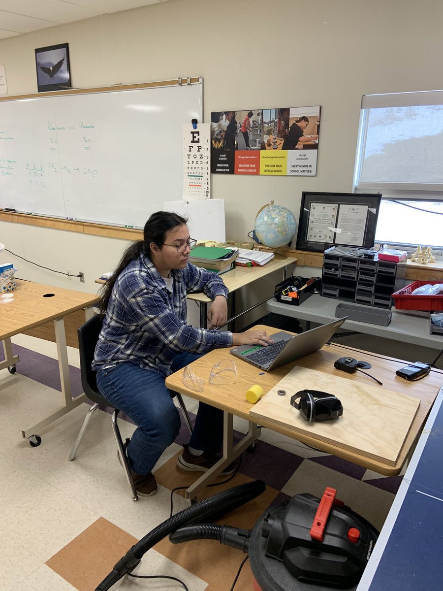 team5672's tweet image. #team5672 wishing everyone @Official_LNHL the best. Machining robot parts here @WikyBoardEd #CNC CAD #Wiikwemkoong #Anishinabe #leaders. Miigwech