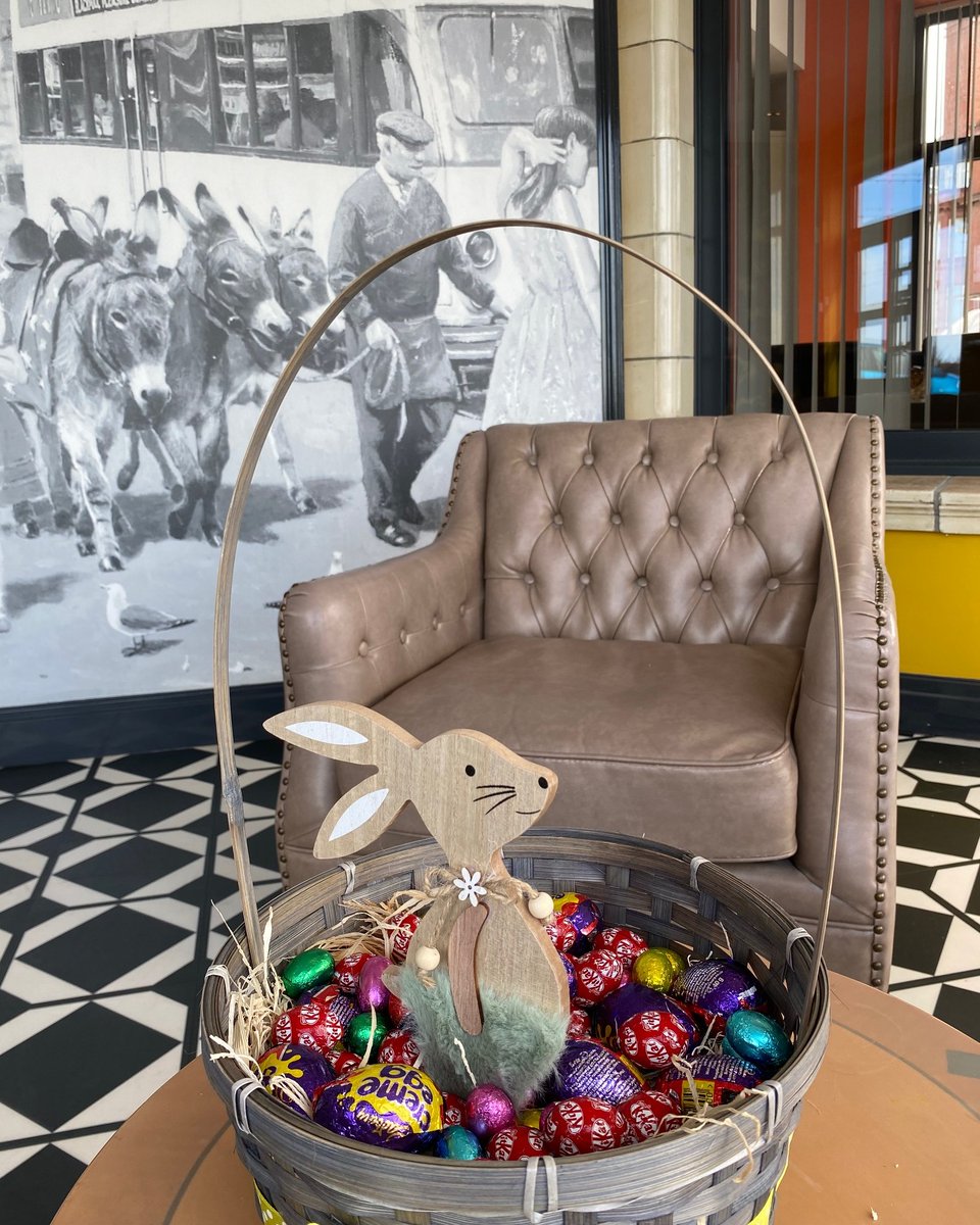 TheBerkeleyApar's tweet photo. The Easter holidays are just around the corner! 
Don't miss out on Easter bookings by leaving it too late, otherwise you won't be able to experience any surprises we have to offer this year!

To check availability, follow the link:
https://t.co/8f21T7l14i
#easter #easterholidays https://t.co/uwiVUQGuiq