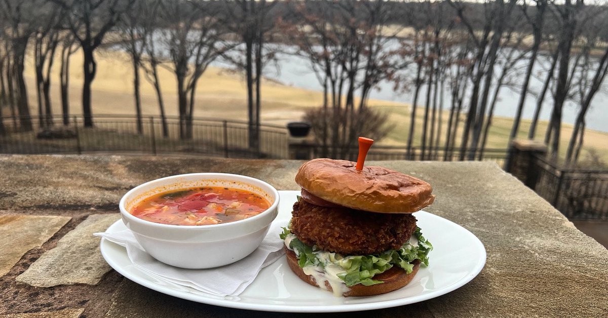 karstengrill's tweet photo. ✨Todays special✨
Karsten crab cake sandwich with lettuce, tomato, pickles and habanero ranch. Golf coast chowder soup. https://t.co/tru4Z7MgZ6