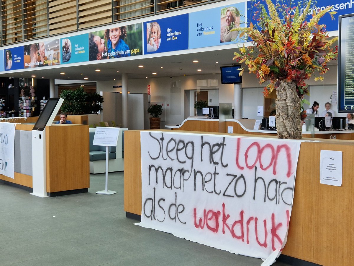 Vandaag was de Actiedag voor betere Cao ziekenhuizen.64 ziekenhuizen &amp; revalidatiecentra deden mee. Ca 60% van de PA's valt onder deze Cao. De bonden willen oa 10% salarisverhoging,betere reiskostenvergoeding en bescherming van werknemers tegen hoge werkdruk #goedecaoisgoedezorg