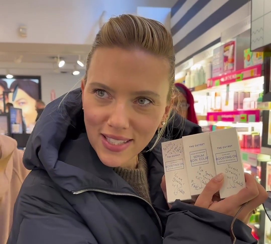 imagina vc ir comprar produtinhos the outset e ter uma mensagem da scarlett na caixinha, MEU DEUS EU SOU TÃO TRISTE