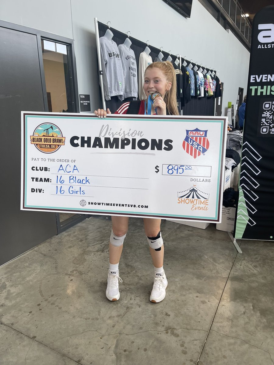 Elle Davis tweet media