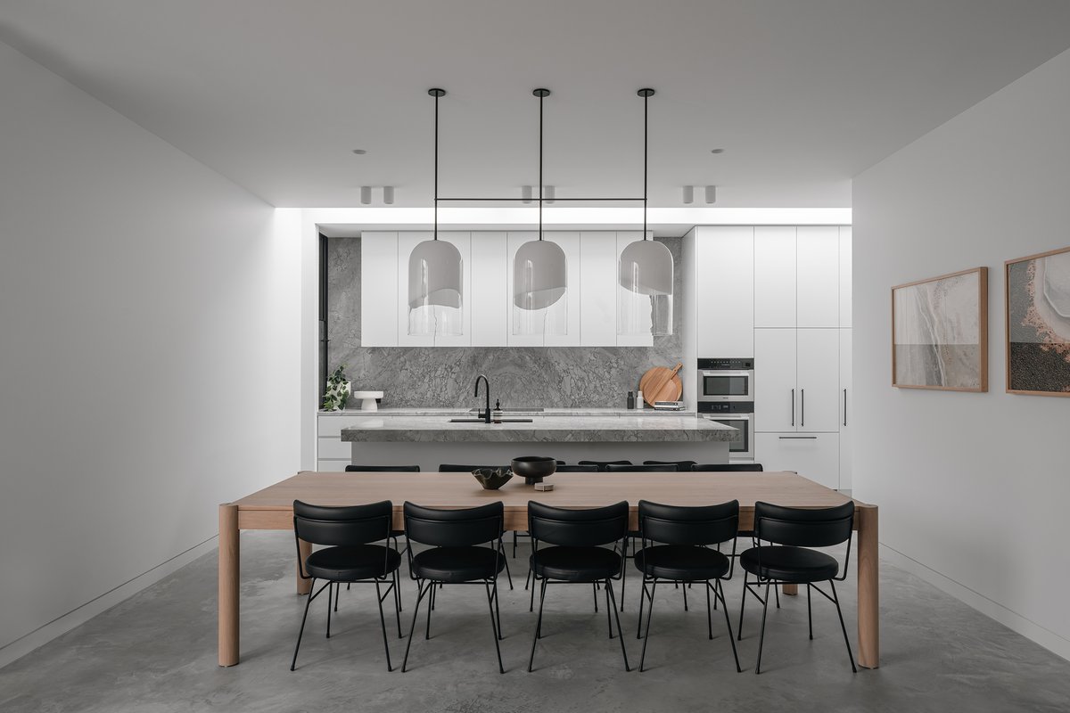 "Every design decision that we made throughout the process kept coming back to that simple design that they were after. They wanted it to feel relaxing. They wanted it to feel like a sanctuary." - Jane Merrylees
--
simpledwelling.net/episodes/homes…