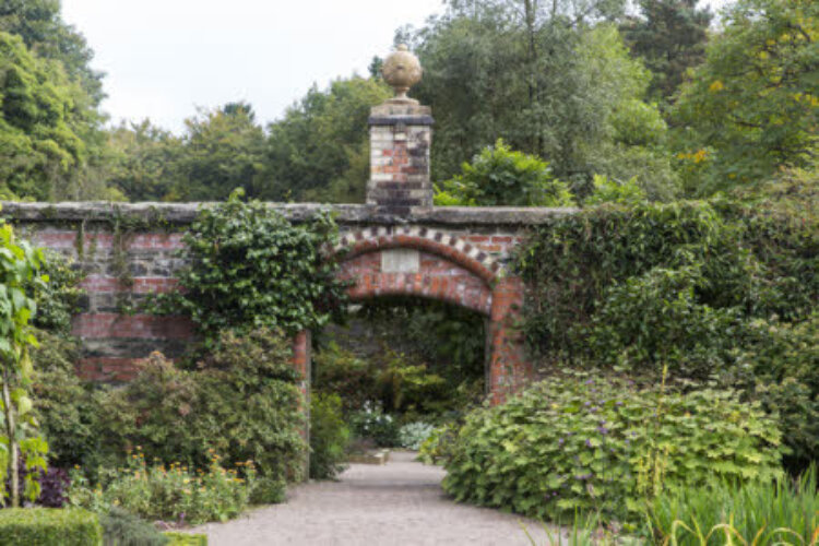 HeritageFundNI's tweet photo. 👋 #BelfastHour Let us recommend some amazing offers near Belfast for National Lottery Open Week 18 – 26 March! 
Free entry to @RSPBNI Belfast’s Window on Wildlife @NTmountstewart  @NTCastleWard Rowallane or @ufm_cultra (25/26 Mar)

👉https://t.co/27OaHU8hqS
#kennedyRecruitment https://t.co/C5n9BhK6CE