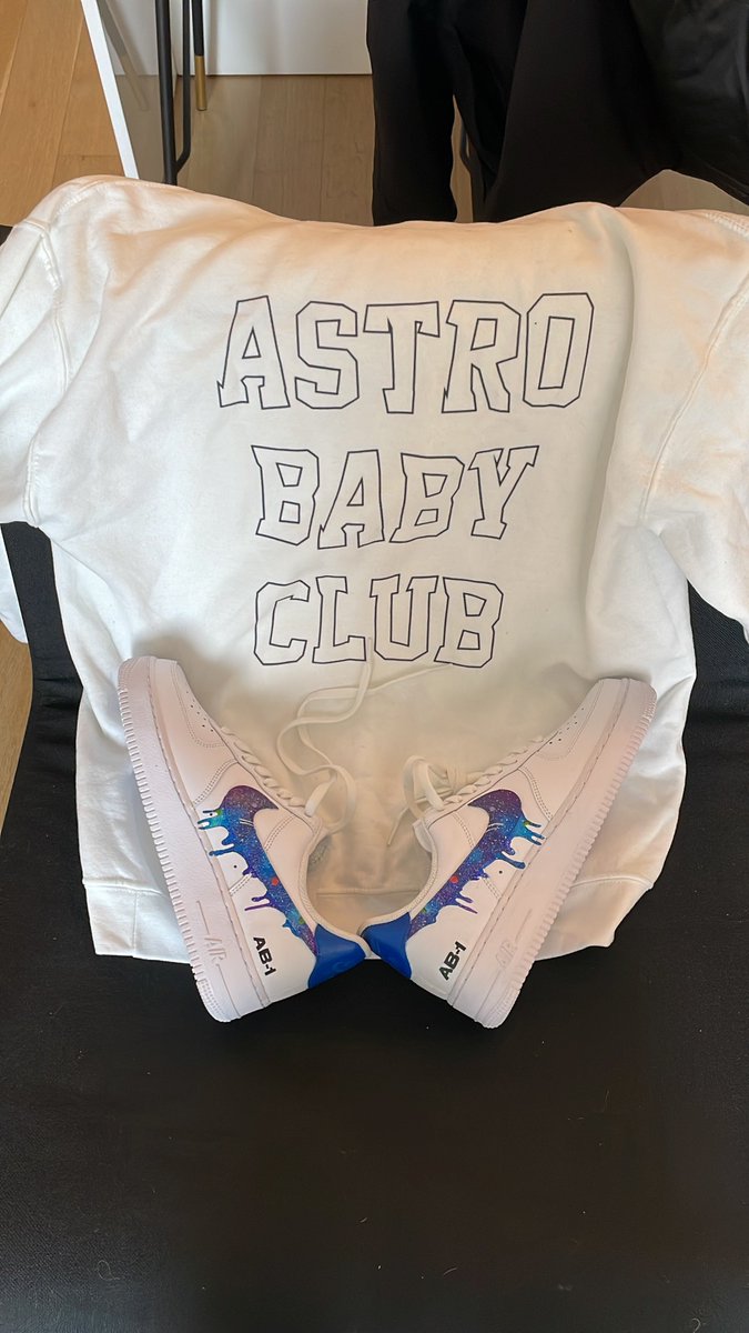 wll's tweet image. Are there any other NFT collections that get you custom Air Force 1s? @AstroBabyClub