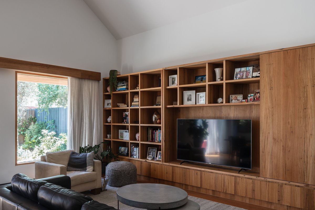 When your architect centres the design of your home renovation around pizza, nothing can go wrong.
--
youtu.be/1QyHxYiXJF0