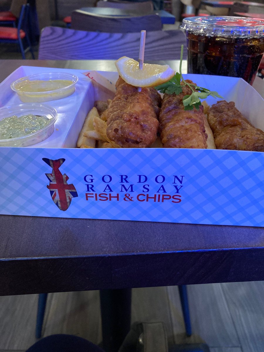 Oi! These better be amazing, you donkeys! (Or something like that.) (@ Gordon Ramsay Fish And Chips in New York, NY) https://t.co/pqF5HjjV4q https://t.co/DaiFkqYCN7