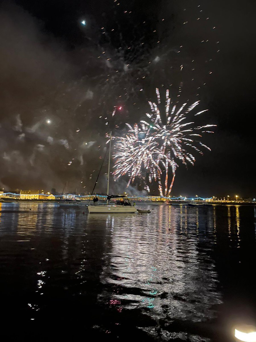 damiengeoghegan's tweet photo. What a fantastic evening in #Dungarvan as St Patrick’s Festivities get underway! Great concert by @DeiseBrassJazz and “Rock,Paper,Scissors”, followed by a brilliant fireworks display over a thronged harbour! Our special guest Mary Rose O’Connell did the honours! 👏🇮🇪💥☘️🇮🇪💥☘️ https://t.co/Lq2gPBVbFs