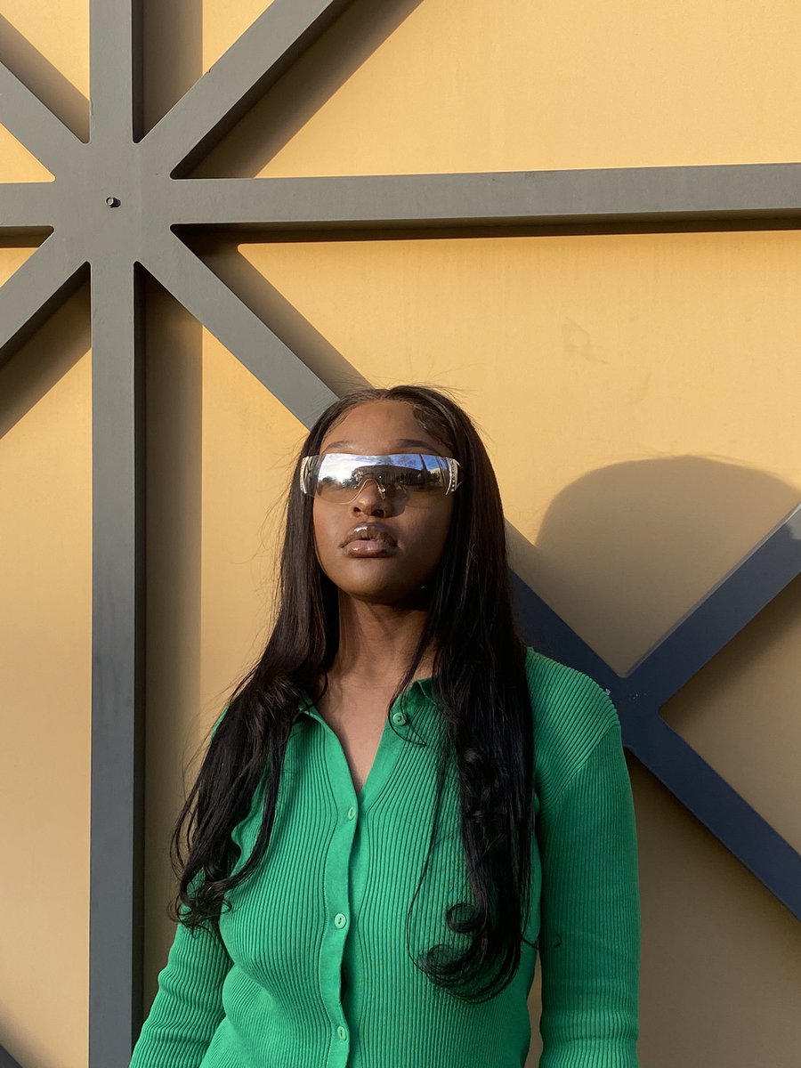 brookthaicon's tweet image. my favorite color 💚