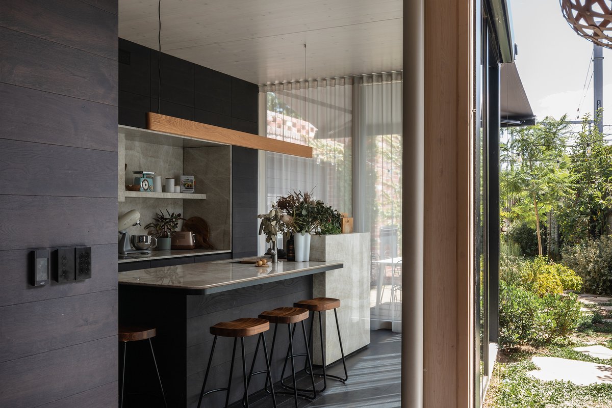 simple_dwelling's tweet photo. "The idea was to create a highly sustainable home, but also a very playful and fun and adventurous house. Something that we could use as a showcase to show people what is a Passive House, how does a Passive House work?" - Marc Bernstein
--
https://t.co/RYRTFfOUTK https://t.co/uPTfLWeOIs