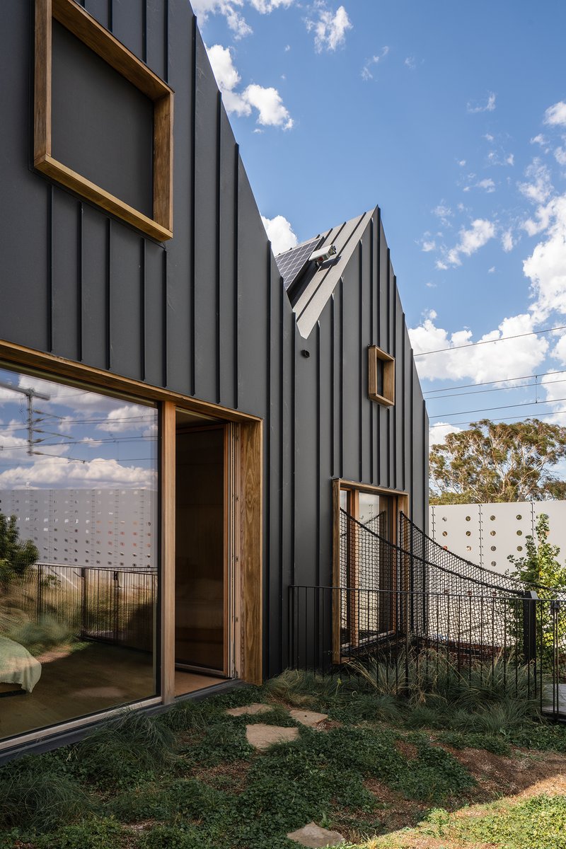 "The idea was to create a highly sustainable home, but also a very playful and fun and adventurous house. Something that we could use as a showcase to show people what is a Passive House, how does a Passive House work?" - Marc Bernstein
--
simpledwelling.net/episodes/homes…