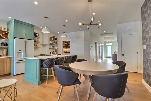TimesTranscript's tweet photo. Home of the Week: Condo living near the beach https://t.co/8fmjcUNRLg https://t.co/0qLldovOHu
