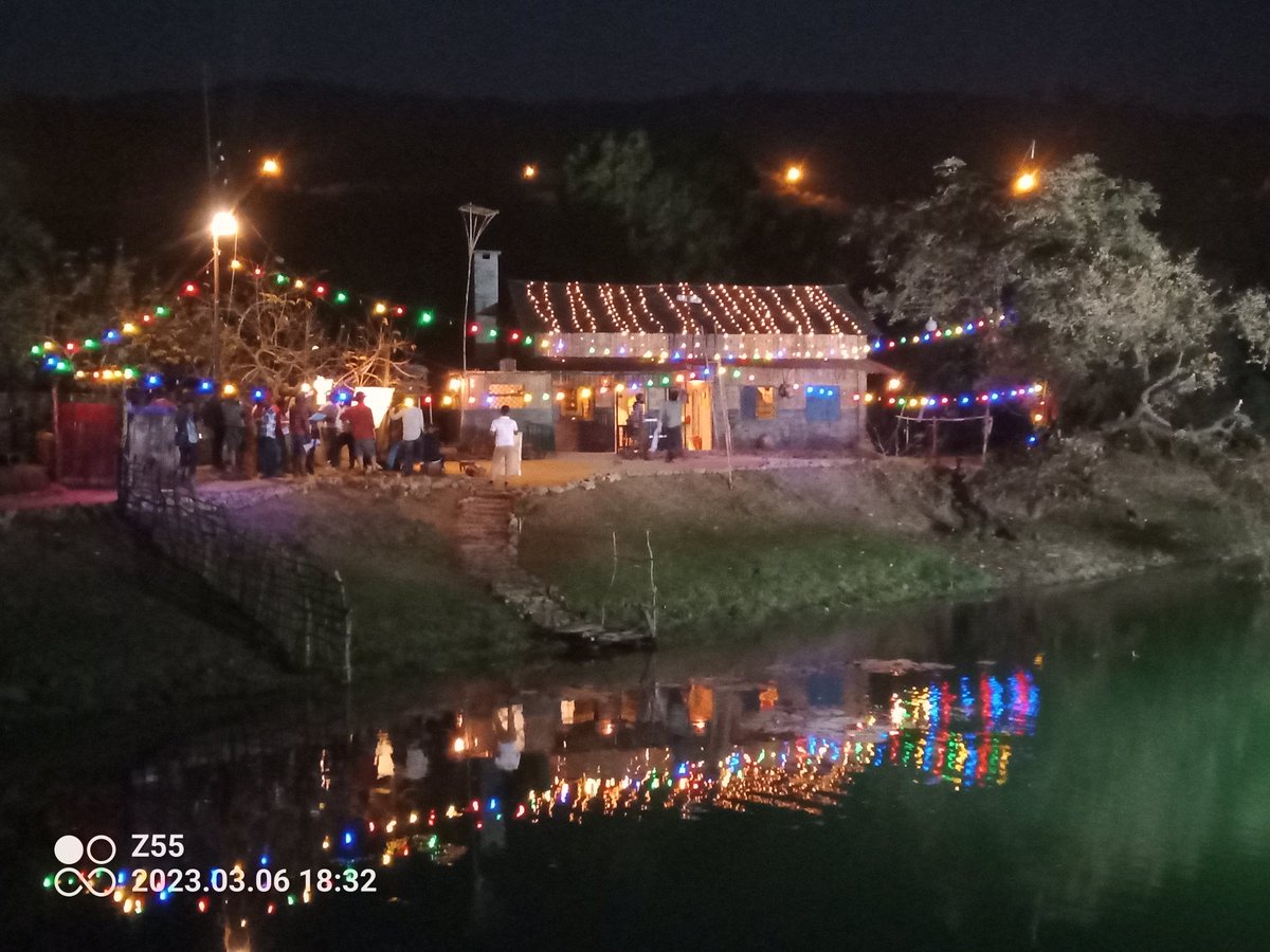 আমার সাথে প্রেম করবা কেউ কি আছো