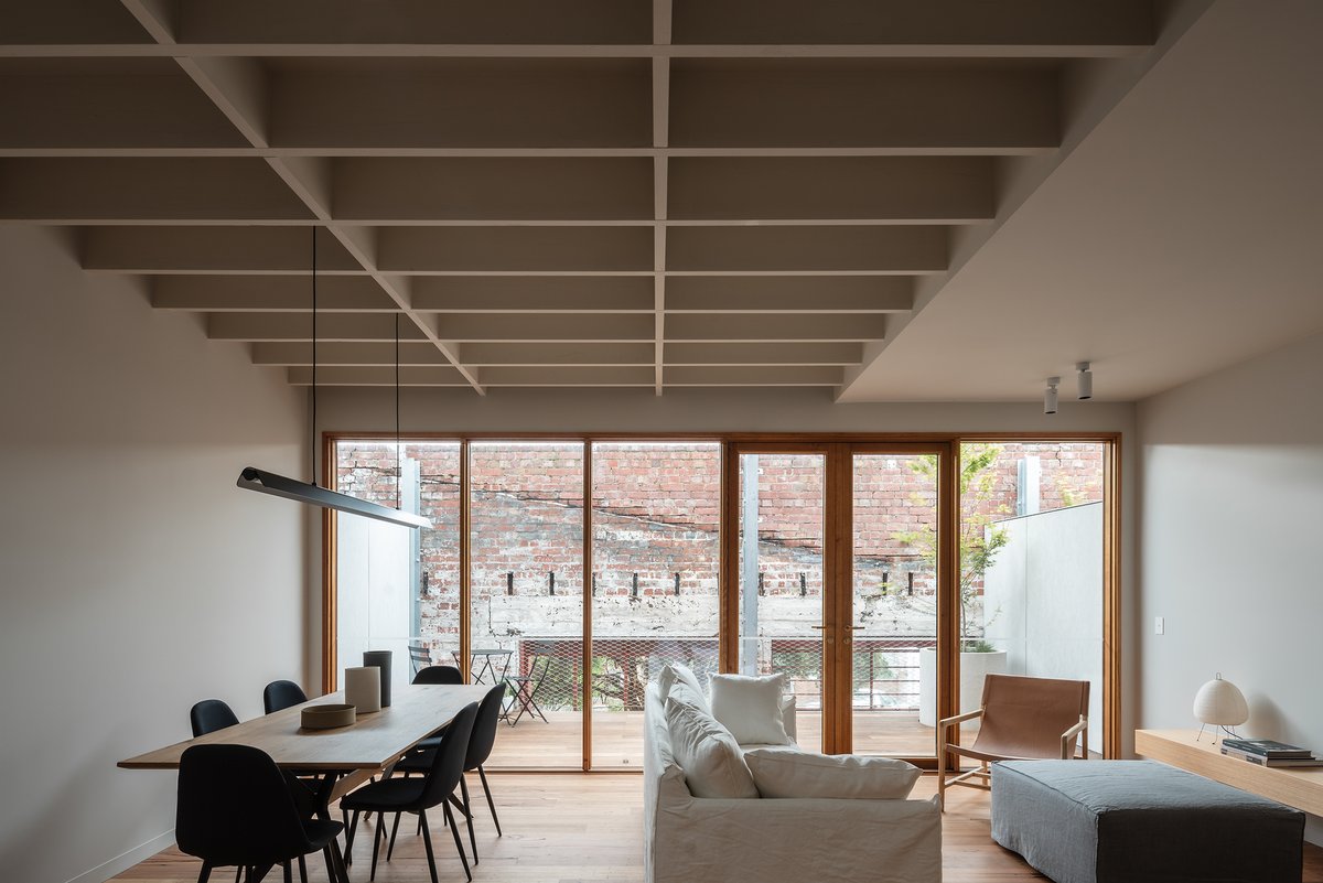 "People in apartments tend to live a bit smaller, and I think wrapping their head around the fact that you actually can't have everything that you might want in an apartment can also help people to just live a little bit more modestly." - Ben Shields
--
simpledwelling.net/episodes/homes…