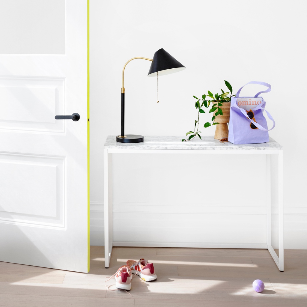 Design Tip Time: Paint the edges of a door for a mini refresh! ⁠
It's a fun &amp; unique way to show personality and less of a commitment than painting an entire room 😉⁠

livefeather.com/products/varic…
⁠
⁠