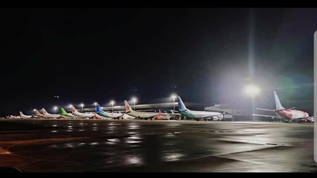 Fachrianwardin's tweet photo. Untuk pertama kali nya ini 14 parking stand full https://t.co/oImEmN9AnZ