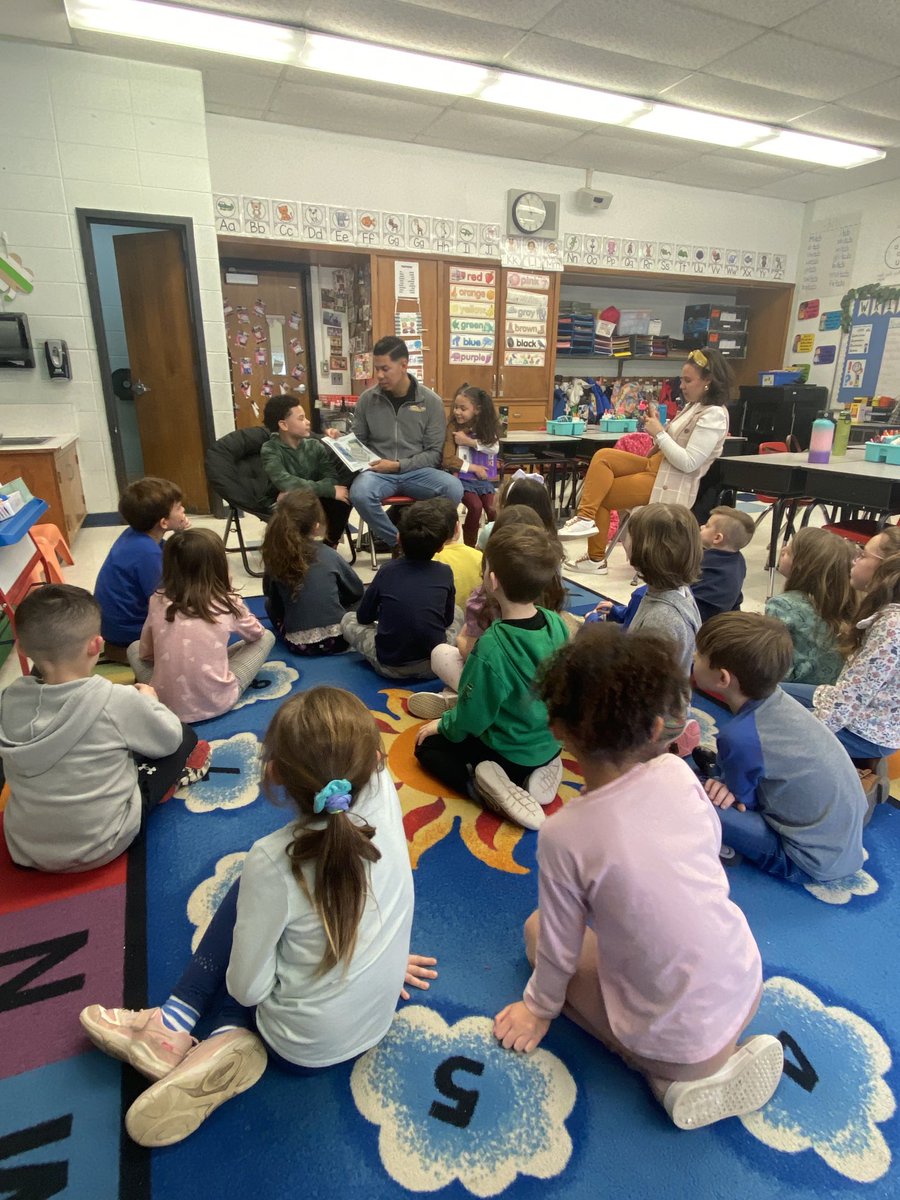 Mrs. Golz tweet media