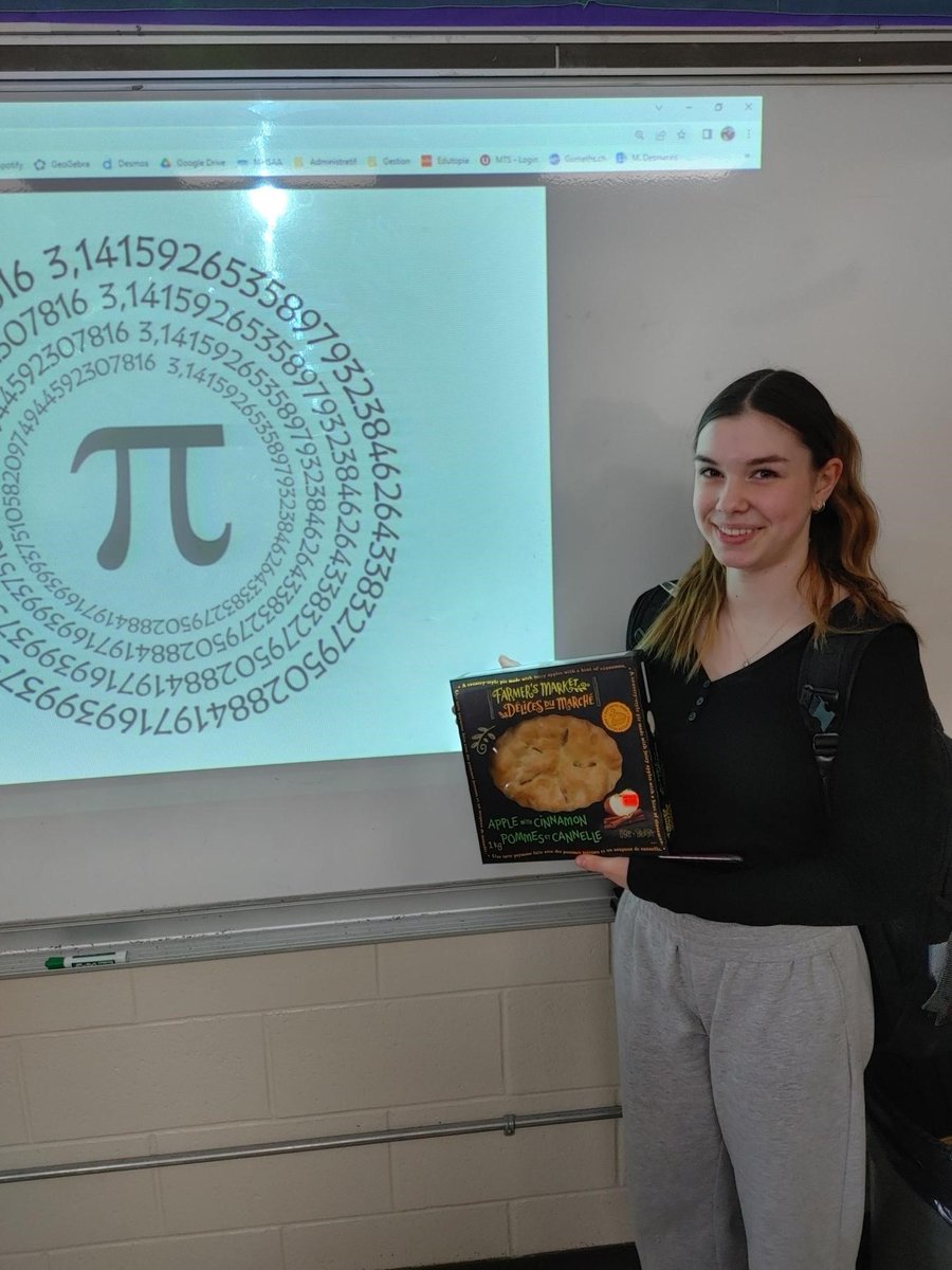À l'occasion de la Journée de Pi, nous avons organisé une compétition amusante pour tester qui pourrait réciter le plus de chiffres de Pi en seulement 3,14 secondes. Nos vainqueurs ont réussi à réciter respectivement 108 et 116 chiffres de Pi, impressionnants!