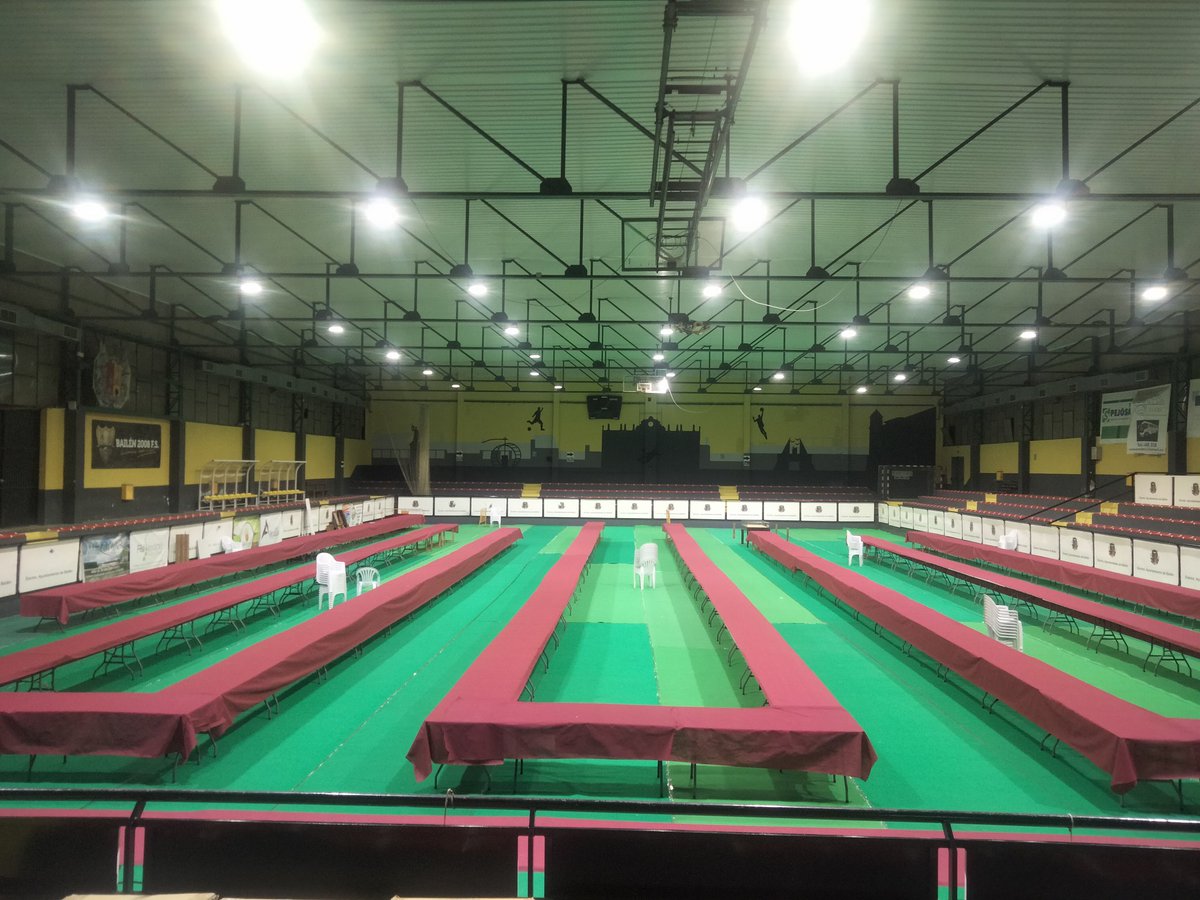 Todo está preparado en el Pabellón Polideportivo "28 de Febrero" para que en unas horas se llene de contenido para la III Feria Internacional de Coleccionismo y Antigüedades de Bailén. Que no te lo cuenten. Recuerda el 17, 18 y 19 de marzo <a href="/dipujaen/">Diputación de Jaén</a> <a href="/AytoBailen/">Ayuntamiento Bailén</a> <a href="/TODOCOLECCION/">todocoleccion.net</a>