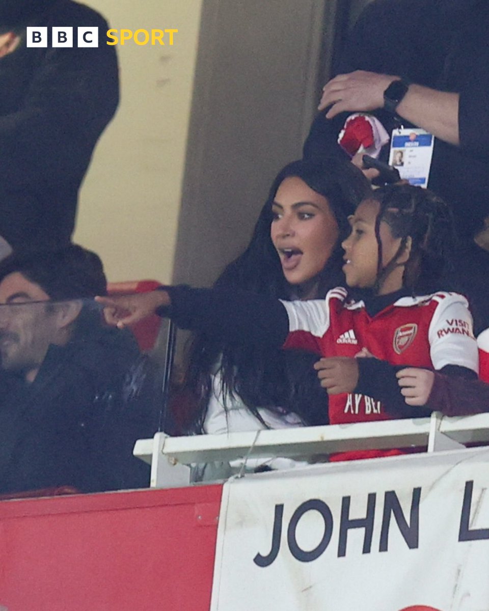 BBCMOTD's tweet photo. Kim Kardashian is at the Emirates watching Arsenal in the Europa League.

Yes, you read that right.

#BBCFootball #UEL https://t.co/BWTWewhvTs