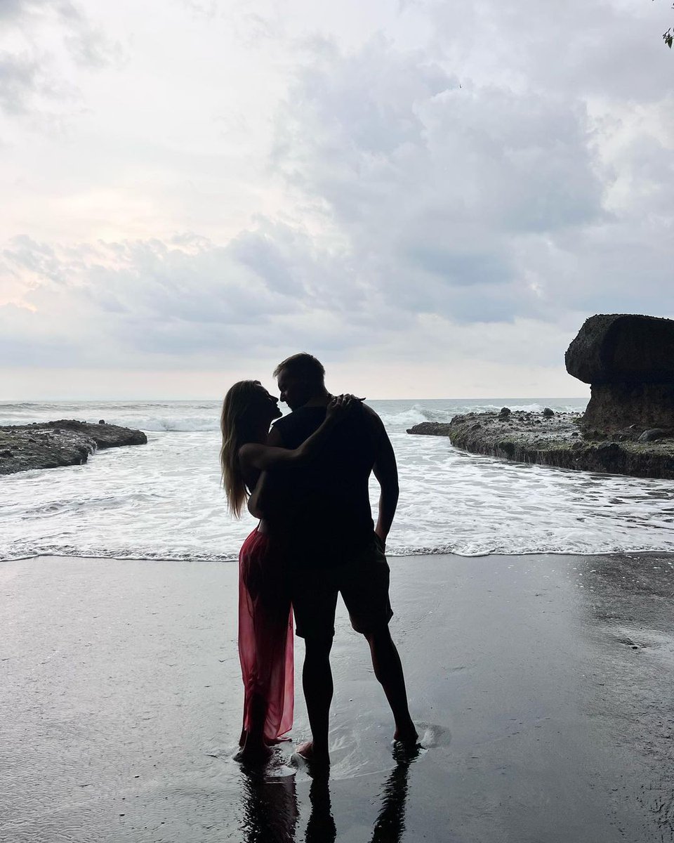 It's always been you. <a href="/darkhorsejax/">Jaxhausen (DARK HORSE DESIGNS)</a>