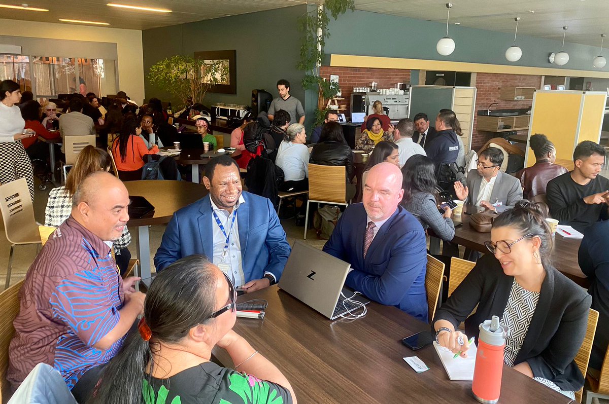 IDA_CRPD_Forum's tweet photo. Fun and energetic speed networking at the @UNmigration led humanitarian action &amp; DRR session during #BridgeCRPD_SDGs ToT Module A Geneva🇨🇭!
Participants had 2 mins to interact with each other. It was great to see how quickly people were able to connect &amp; share their experiences. https://t.co/bNSQBByKpV