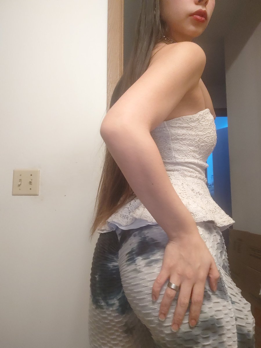 EmoliaTheReaper's tweet photo. Onlyfans gets to see it all first 🔥 https://t.co/nCUdoveWTZ
#onlyfans #onlyfansgirl #onlyfanspromo #onlyfansmodel https://t.co/k9UlKKV8Sl