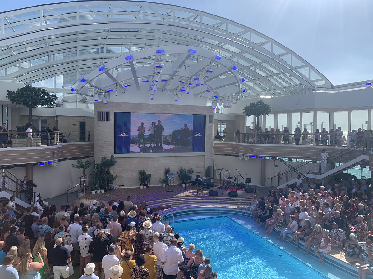 uk_sally's tweet photo. What a celebration of #HelloArvia and the Caribbean!! @pandocruises @Cruise_118 https://t.co/uhwbPPqMwg