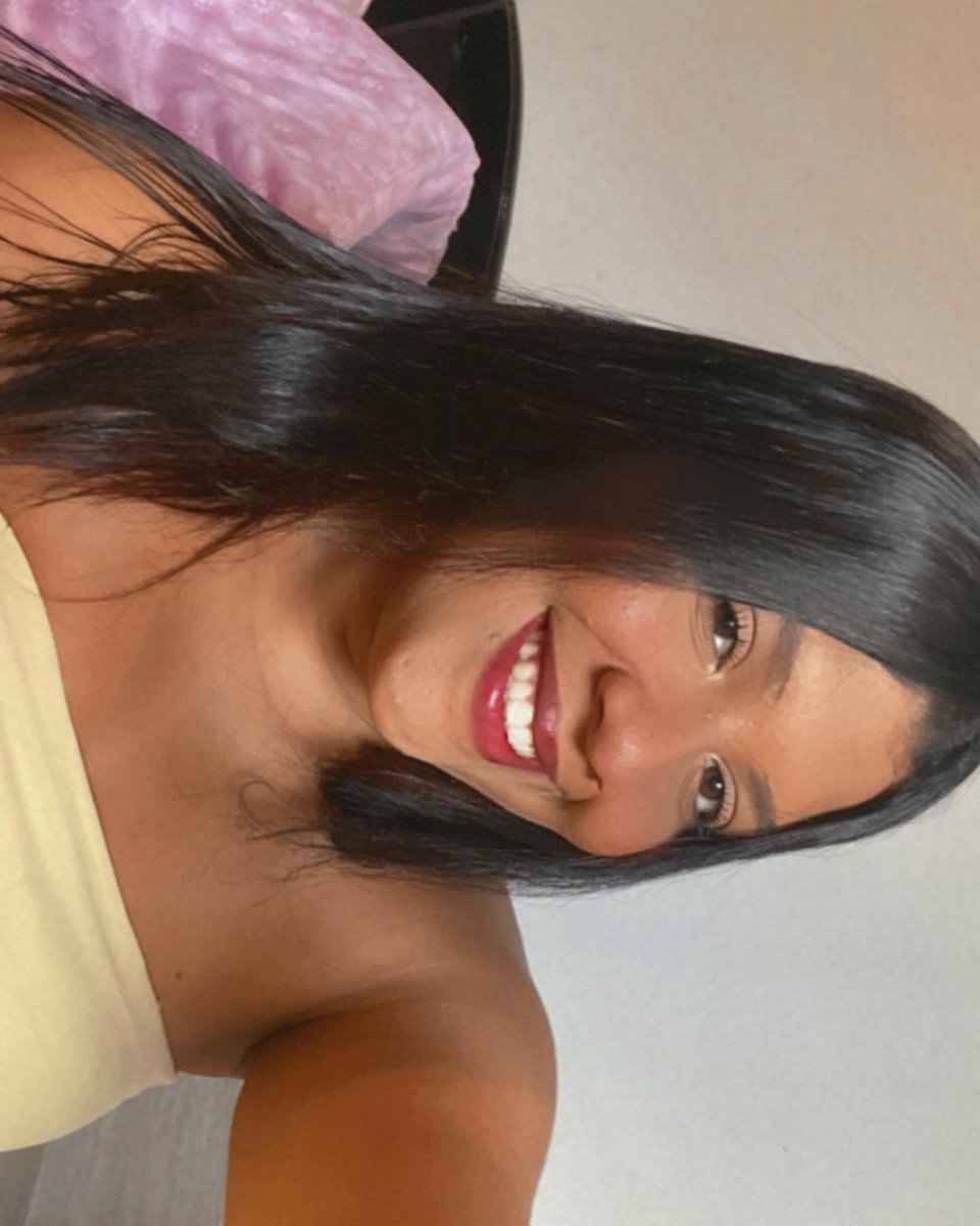 hellenzs_'s tweet image. sou linda