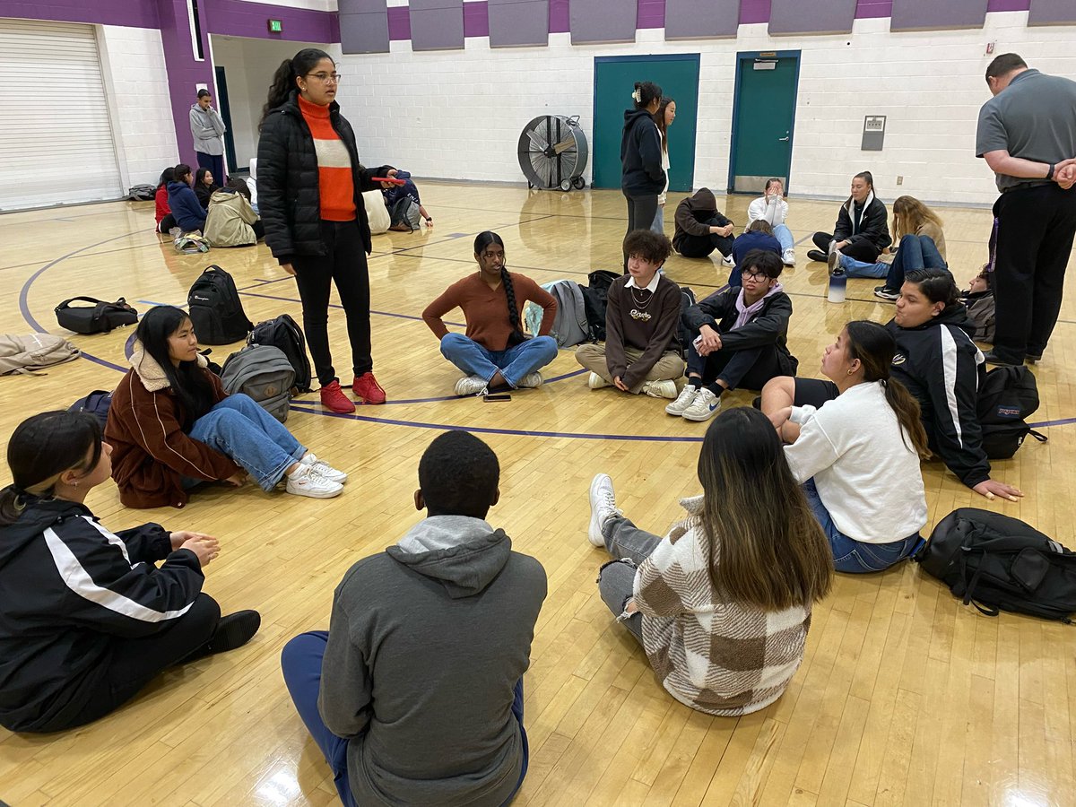valenciahighmsa's tweet photo. Thank you to everyone who attended the HOSA bonding event involving a Mafia game yesterday. It was great seeing all of you have fun and bond with one another. We can’t wait to head out next week and see all of our old friends form around the state while also making new ones. https://t.co/I0P6o8xiN9