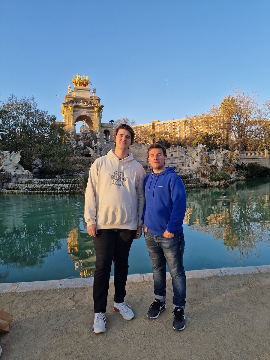 julian 🪐 tweet media