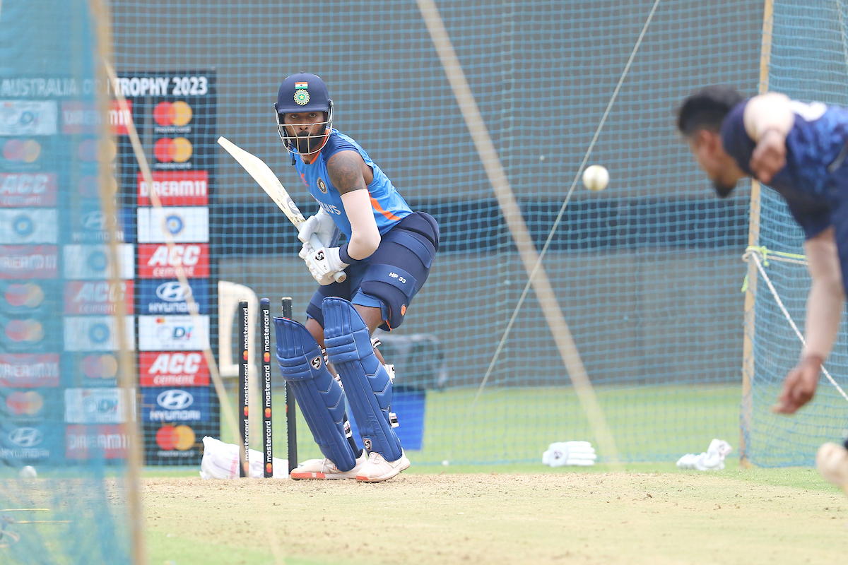 Team India's training session on the eve of 1st ODI at Wankhede Stadium in Mumbai!

📸 : BCCI

#INDvsAUS #1stODI #ViratKohli #KLRahul #Jadeja #HardikPandya