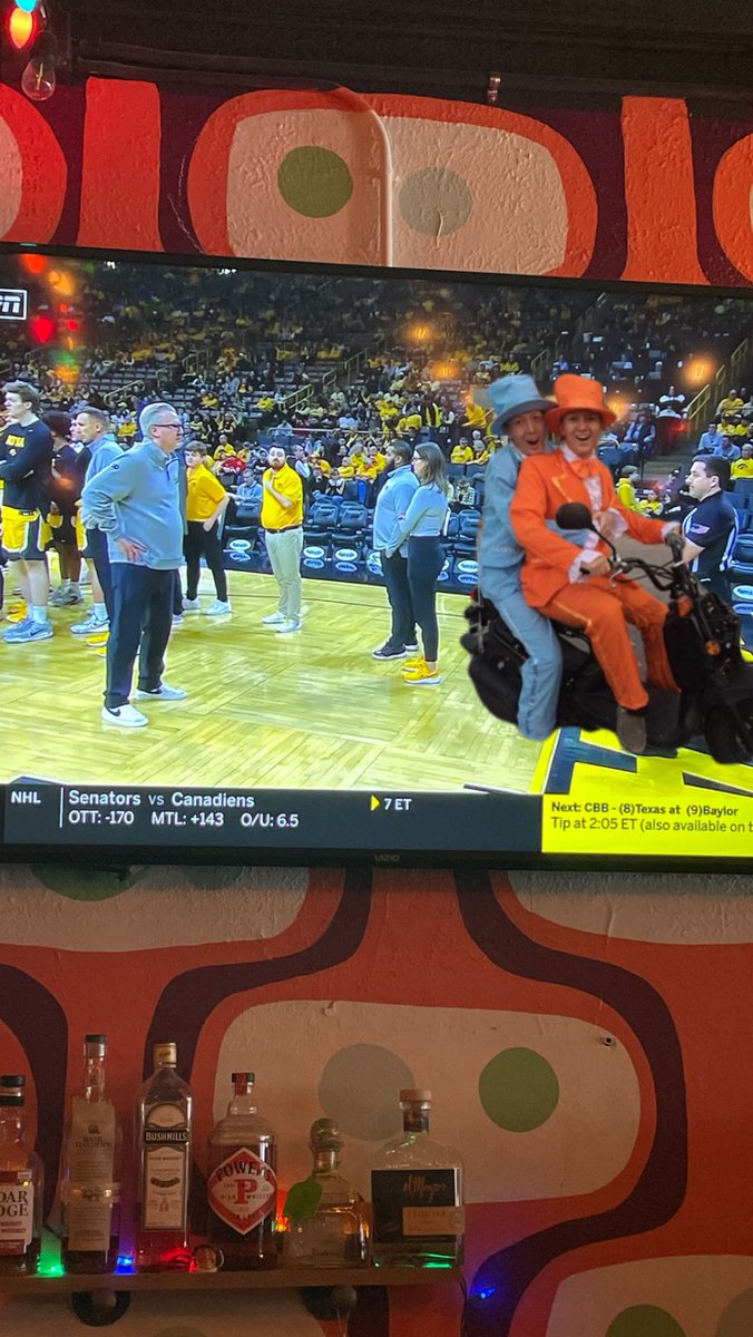 B4Powers's tweet photo. @K_Cogs5 @JakeSpinny @2graffz OH IVE GOT SPIRIT YES I DO IVE GOT SPIRIT HOW BOUT YOU @FearGreg https://t.co/7Jc3Nyf6qA