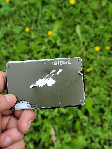 ridgewallet's tweet image. hey ridge fam, what do you think happened to this wallet? the closest guess gets a free prize 🎁