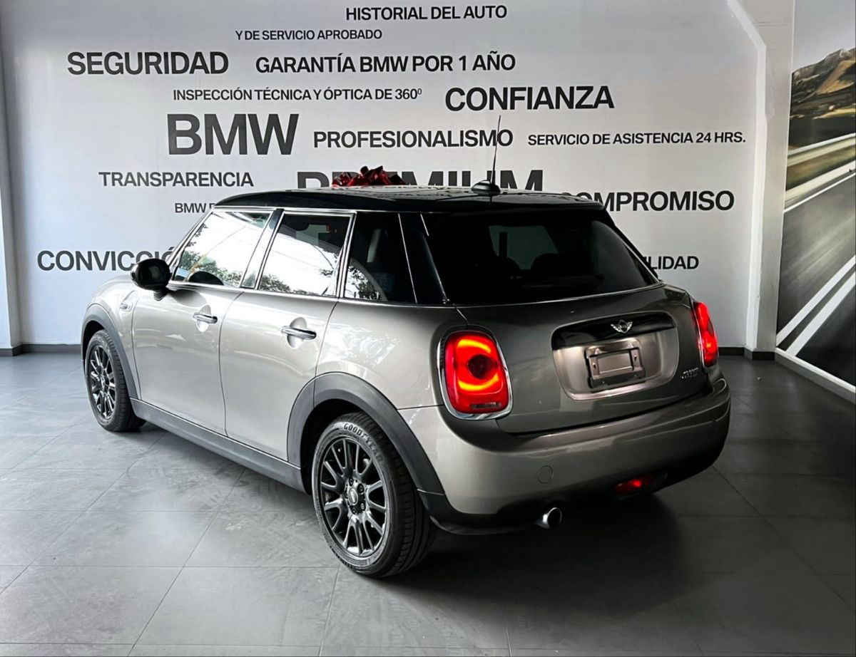 BMWPSLindavista's tweet image. Se vende Mini Cooper 2018 Usado

  Precio: $ 417,000 MXN Negociable

  Transmisión: Automática

  Color: Plata

  Kilometraje: 45,056Km.

  Ubicación: Azcapotzalco, Ciudad de México

  ref20708414 #MaxiPublica #AutosEnVenta