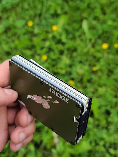 ridgewallet's tweet image. hey ridge fam, what do you think happened to this wallet? the closest guess gets a free prize 🎁