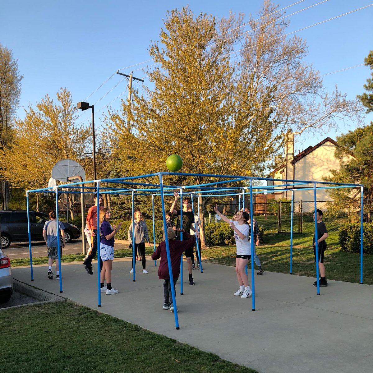 9squareintheair's tweet photo. All you need is a driveway for 9 Square in the Air!
#9SquareInTheAir #9Square #PhysEd #physicaleducation #backyardgame #yardgames #youthgroupgames #campgames https://t.co/07FlQ6RWEl