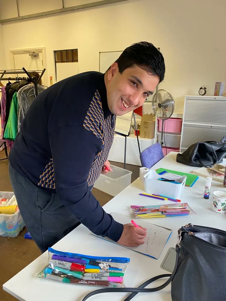 icandanceuk's tweet photo. Our new intiative provides an opportunity for icandance's young people to gain work experience! In their office days, the young people help with organising costumes and conducting admin to make sure that icandance runs smoothly. It was great to work alongside each other! https://t.co/01T1RKs9Ql