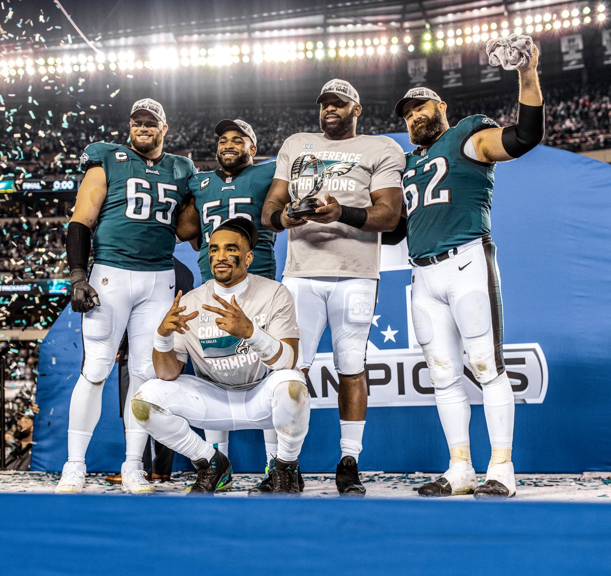 Keepin' the band together

#FlyEaglesFly