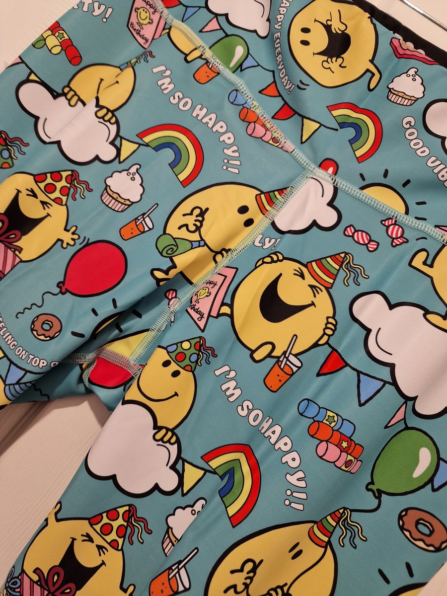 erinrix01's tweet photo. SO EXCITED!!!!! I am so in love with my new @TikibooFitness leggings 😍😍 So comfy and look stunning!!!
#aussieinscotland #tikiboo #comic #neon #mrhappy #newworkoutclothes #timetogetmoving https://t.co/uCca3hFxES