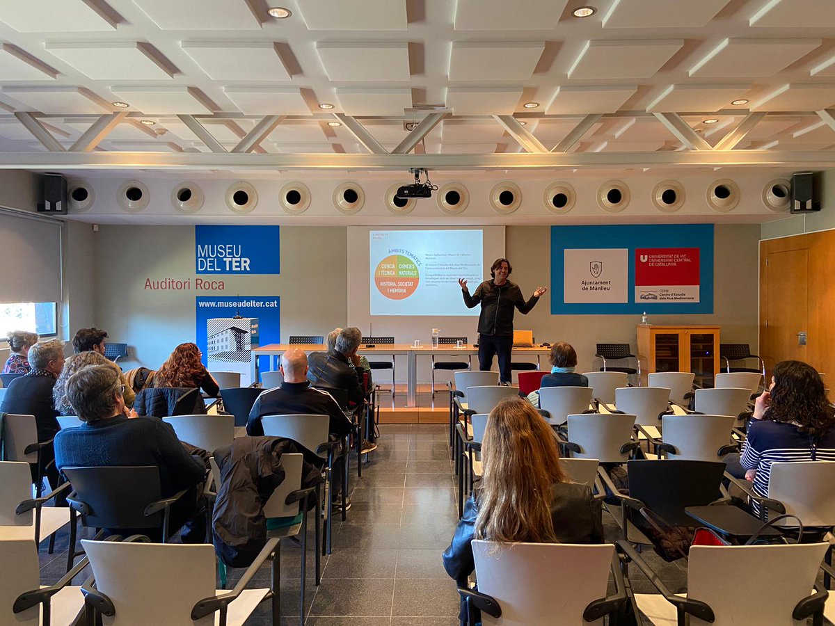 [#formacióCERC] 

Com podem treballar una estratègia unitària entre els centres d’educació ambiental i la cultura?

Avui al <a href="/museudelter/">Museu del Ter</a> ens formem amb @carlesgarciah i <a href="/helenabarraco/">Helena Barracó</a> 

🍀La sostenibilitat és un deure de les polítiques culturals, i no un caprici.

<a href="/CulturaDIBA/">Cultura Diputació Barcelona</a>