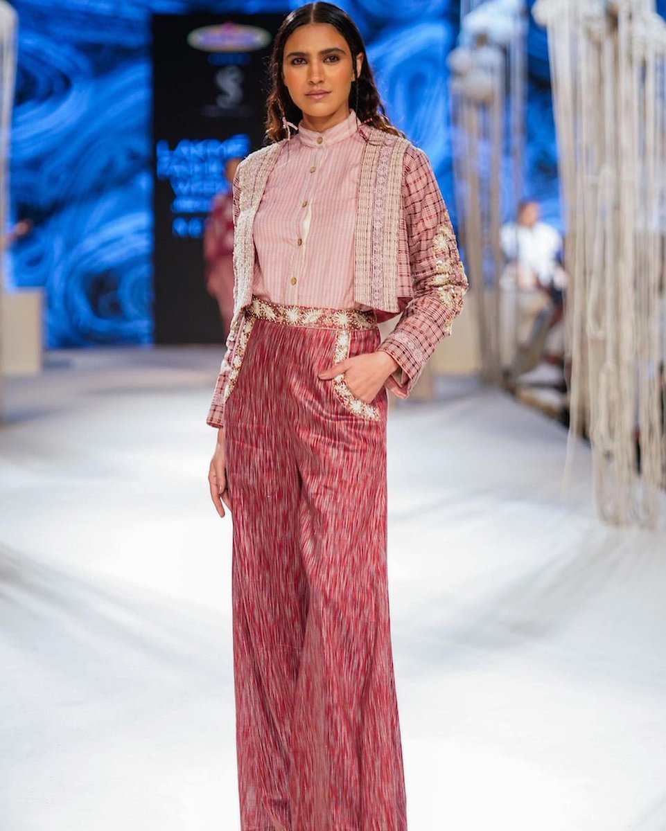 Khadi India presents Khadi India collection, Divyam Mehta, Suket Dhir and Shruti Sancheti at Lakmé Fashion Week in partnership with FDCI. 

<a href="/kvicindia/">Khadi India</a> #DivyamMehta <a href="/SUKETDHIR_/">SUKETDHIR</a> <a href="/ShrutiSancheti1/">Shruti Sancheti</a> 

<a href="/LakmeFashionWk/">Lakmé Fashion Week</a> <a href="/ILoveLakme/">Lakmé India</a> <a href="/R1SEWorldwide/">RISE Worldwide</a> 

#FDCI #LFWxFDCI
