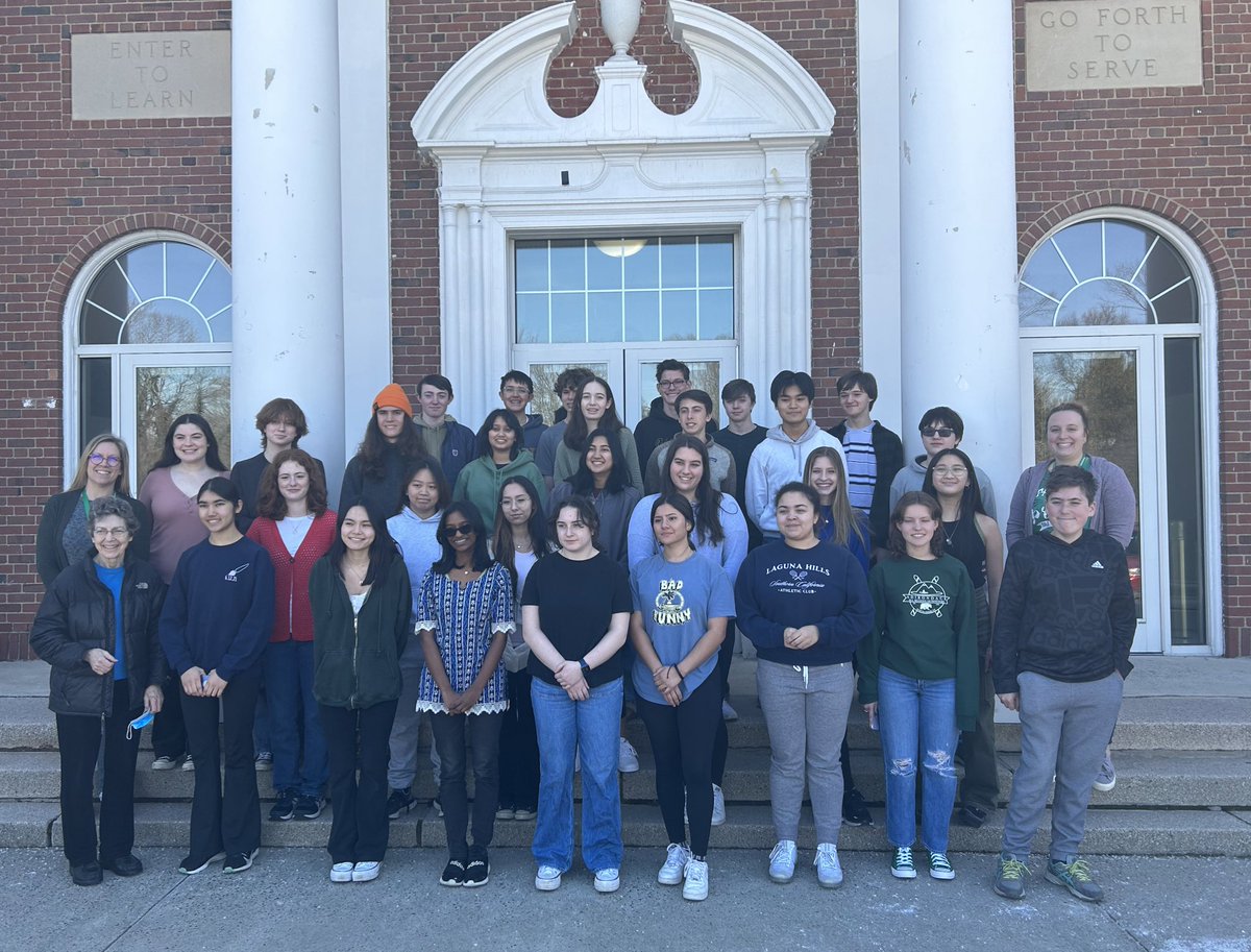 MrPalumboPHS's tweet photo. A great send off for the PHS Science Olympiad program as they prepare for state competition @LeMoyne College this weekend. Thank you to everyone who worked to make this possible and to Dr. Matteo for joining us today. https://t.co/hYtpStPNIc