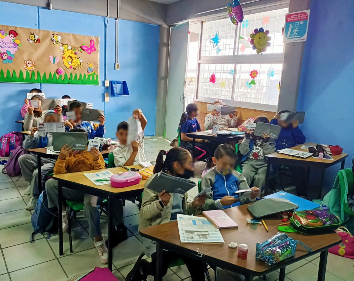 DianaStephanyLG's tweet photo. Tu #DefensoríaMunicipalDeDerechosHumanos está comprometida con el bienestar de nuestros #humanitos con pláticas educativas en escuelas como la Primaria Juan de Dios Rodríguez Heredia con el objetivo de fomentar valores positivos desde temprana edad #AtizapánProtegiendoTusDerechos https://t.co/0jPdvuxZKk
