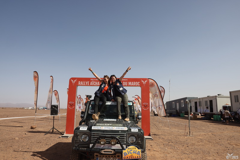 Rallye_Gazelles's tweet photo. Elles l'ont fait ! Larmes, rires, et cris de joie. Elles laissent éclater toutes ces émotions. Remplis de fierté, elles passent l'arche d'arrivée.
Envie de vivre cette aventure, faites une demande d'infos⤵️
https://t.co/wN20NDiSRq
#Gazelles2023 #JoinTheGazelles #RAG23 https://t.co/igd5mCdVHT