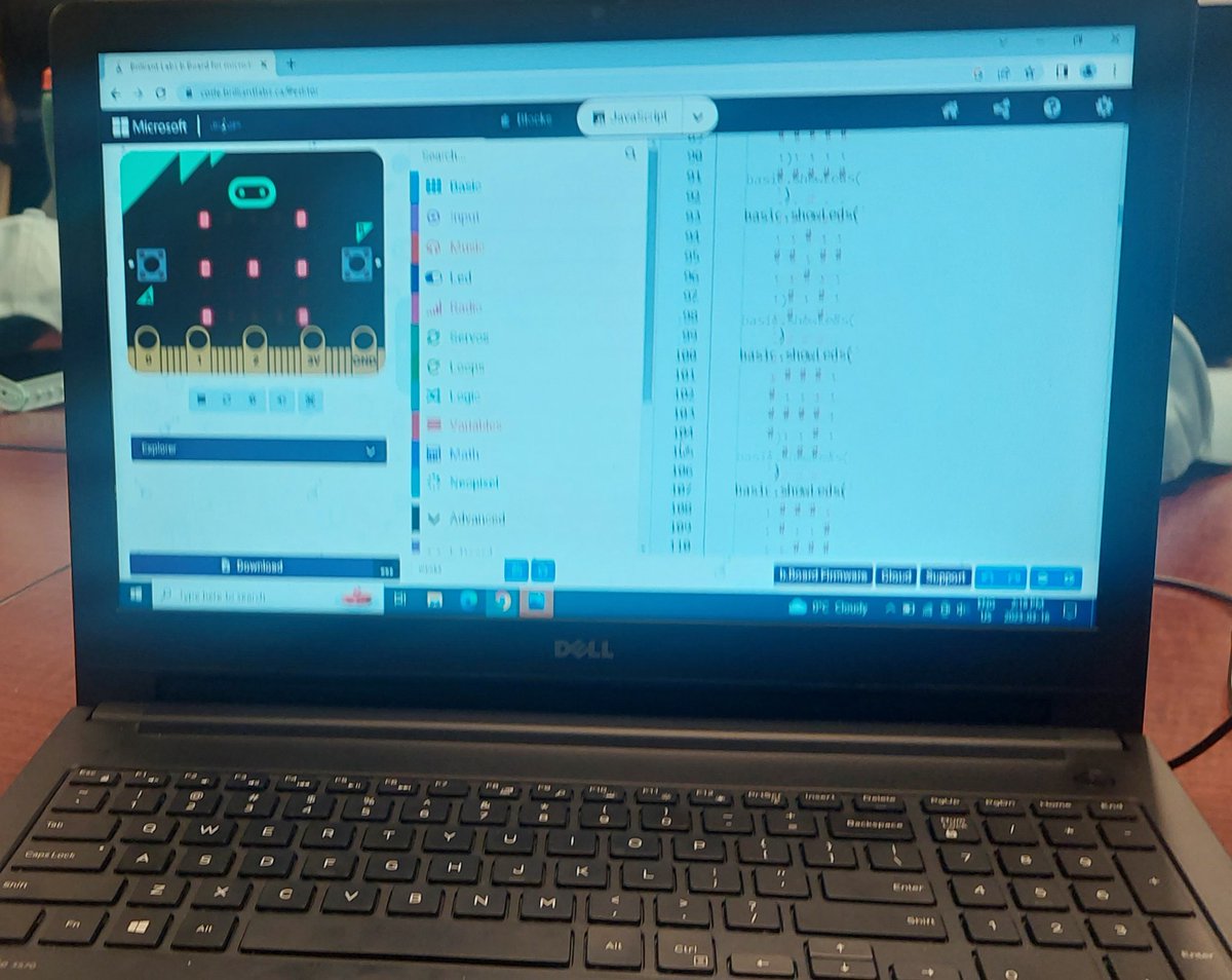 sarah_sarahryan's tweet photo. Day 4 of #MarchBreak camp with our friends @DigitalNS and @DiscoveryCntr working with youth to #code with @microbit_edu and @brilliant_labs #bBoards using block coding and #javascript
@nseducation #MakeSomethingBrilliant https://t.co/rKVmPH7Zby