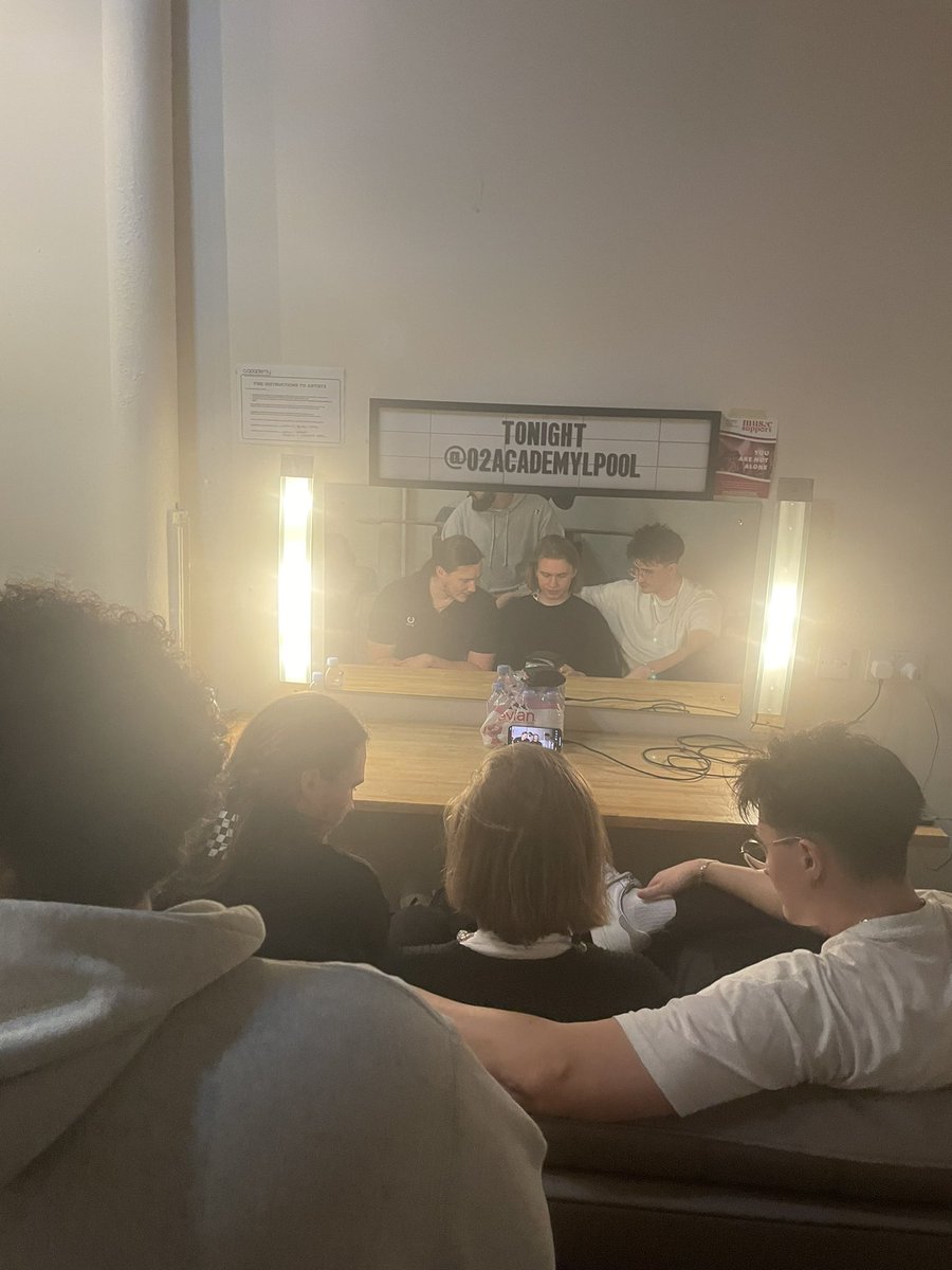 theboybleach's tweet photo. DAYLIGHT ROBBERY OUT IN A FEW HOURS AND WE’RE LIVE ON INSTA RIGHT NOWWW https://t.co/jIptXbfPgO